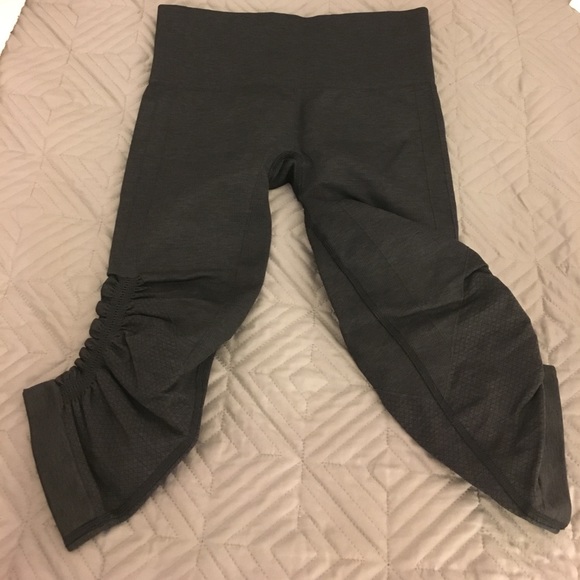 lululemon athletica Pants - Lululemon Capri legging