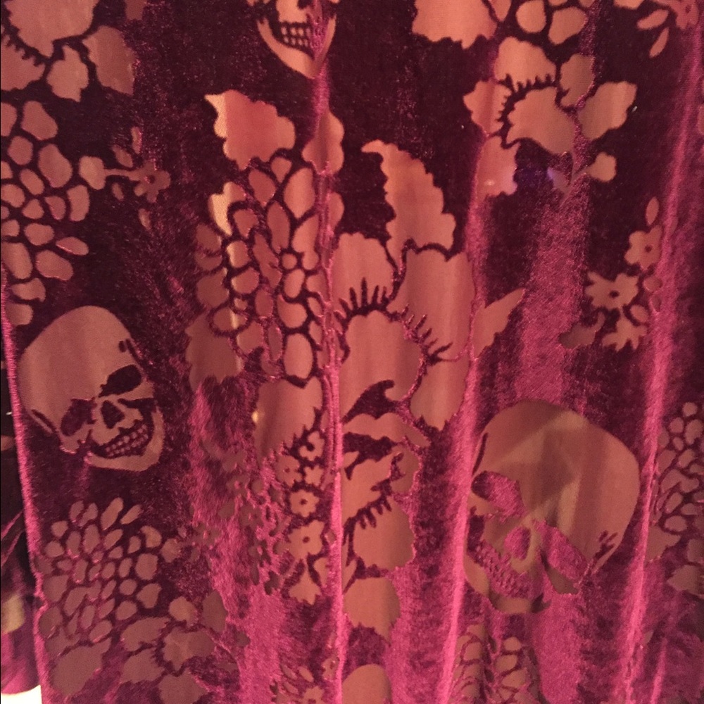 Velvet Skull Rose Kimono 🌹💀