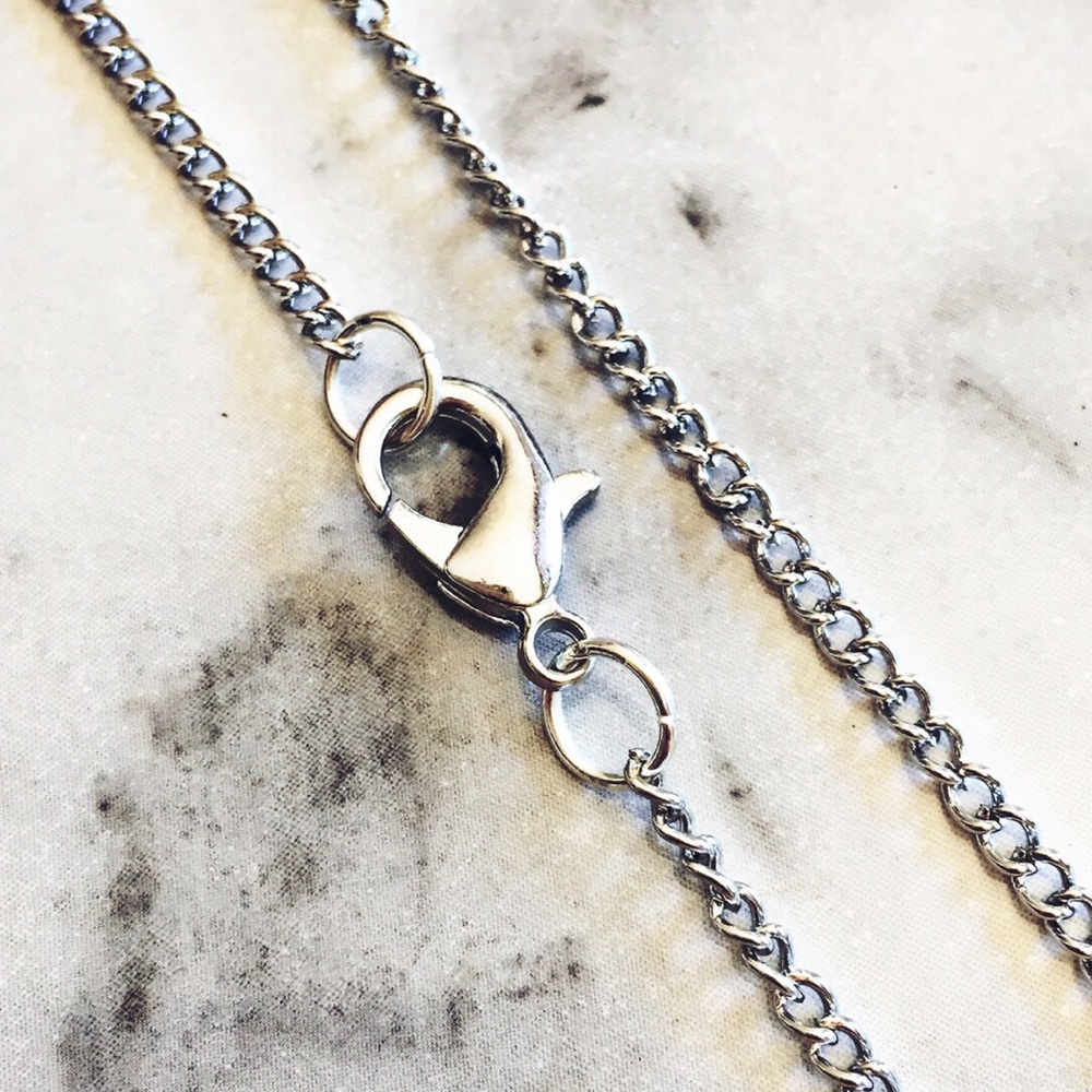 Rose Quartz Crystal Necklace - Picture 3 of 4