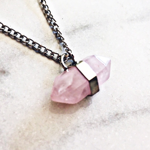 Rose Quartz Crystal Necklace - Picture 2 of 4