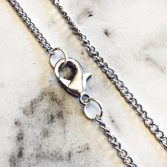 Rose Quartz Crystal Necklace - Picture 3 of 4