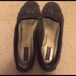 ruby & bloom Shoes - Ruby & Bloom brown suede flower mocs size 7.5 ruby & bloom Shoes - Ruby & Bloom brown suede flower mocs size 7.5