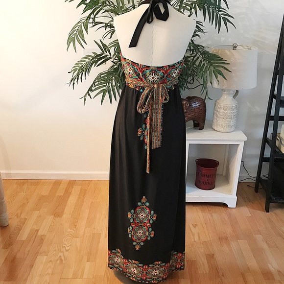 ✝️MAXI DRESS✝️ - Picture 2 of 3
