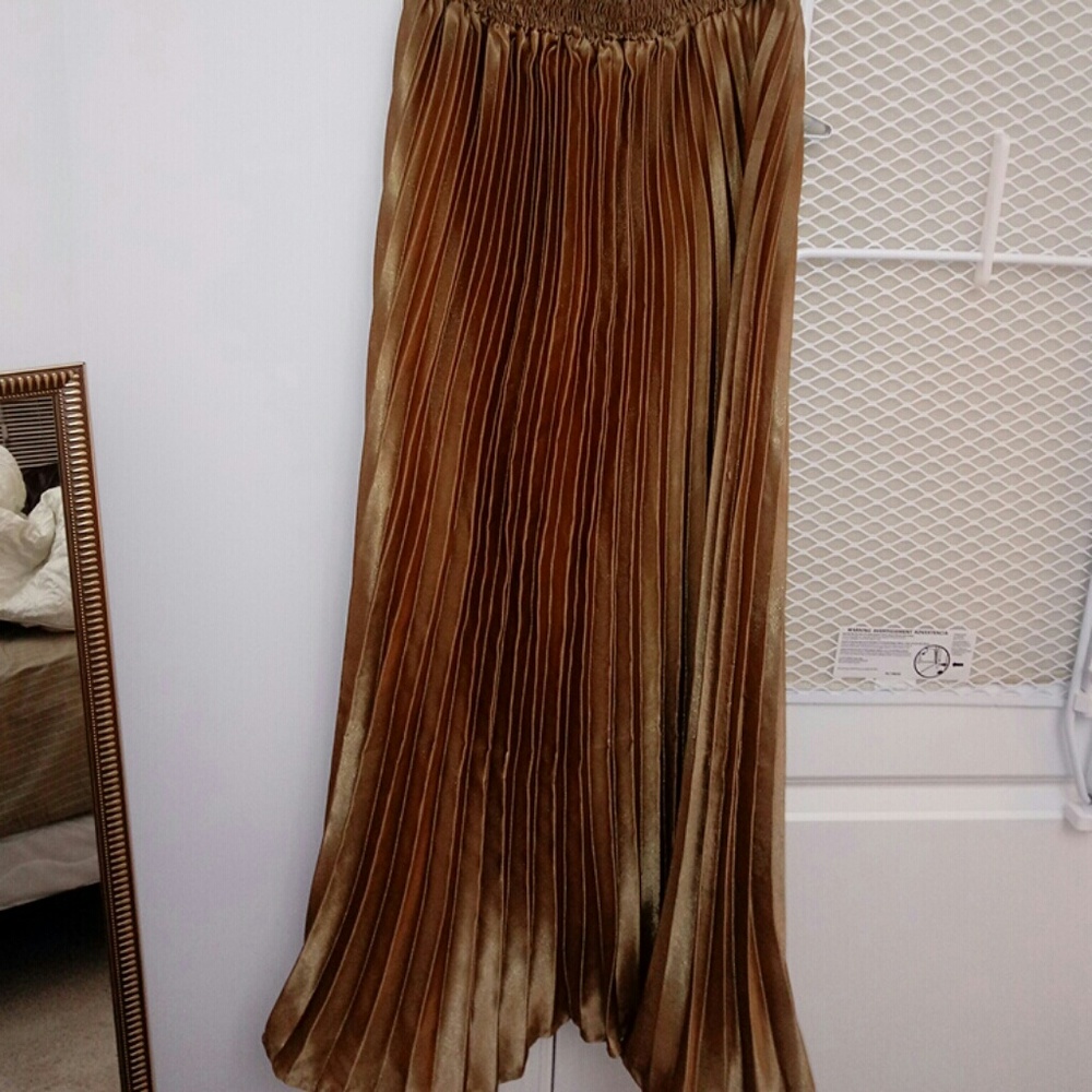 Metallic Gold Pleat (Long) skirt