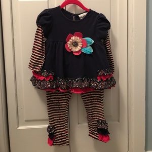 Rare editions two piece outfit. Perfect for spring