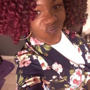 Meet your Posher, Symone