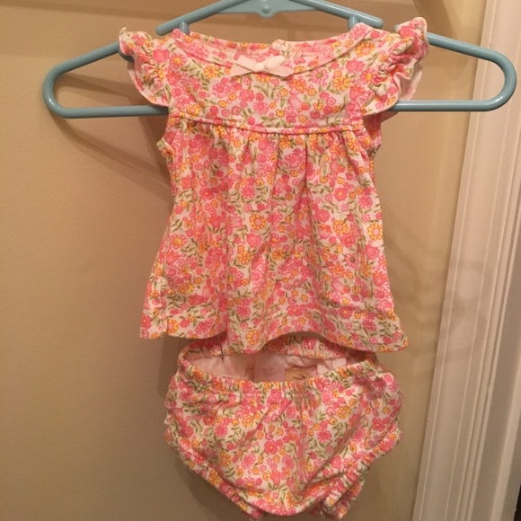 Other - 🔴SOLD🔴 Baby Bgosh Flower Sunsuit