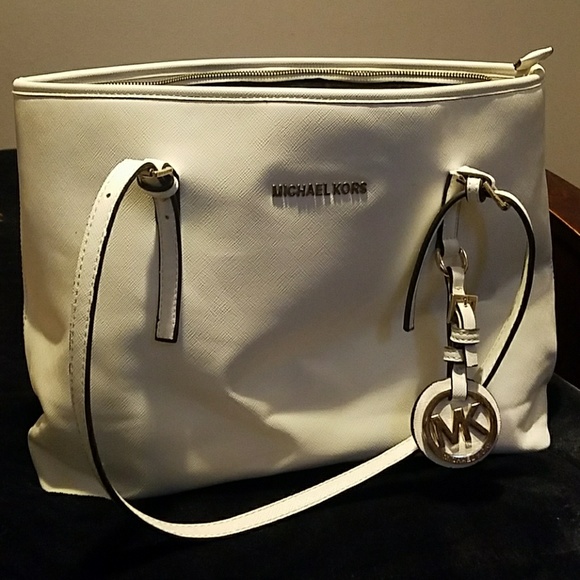 Mk purse - Picture 3 of 3