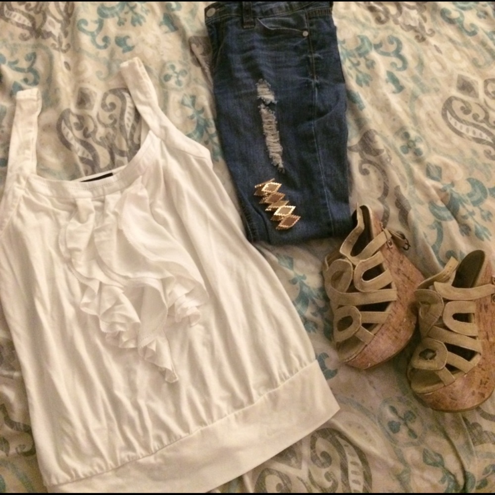 WHBM white tank🌼