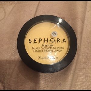 Sephora bright set setting powder!