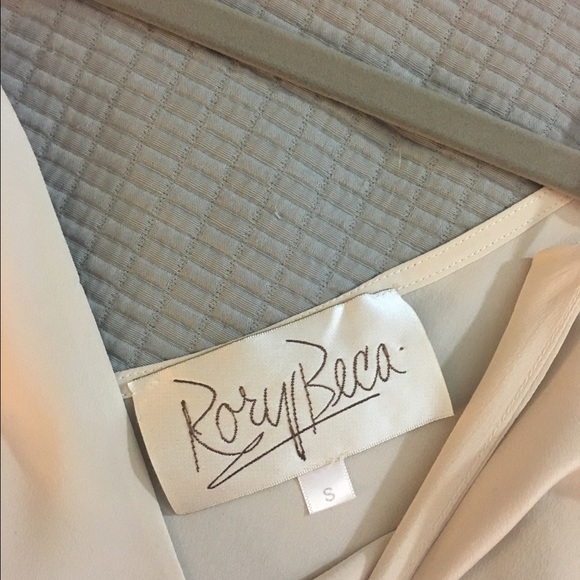 Rory Beca deep v neck cami - Picture 3 of 4