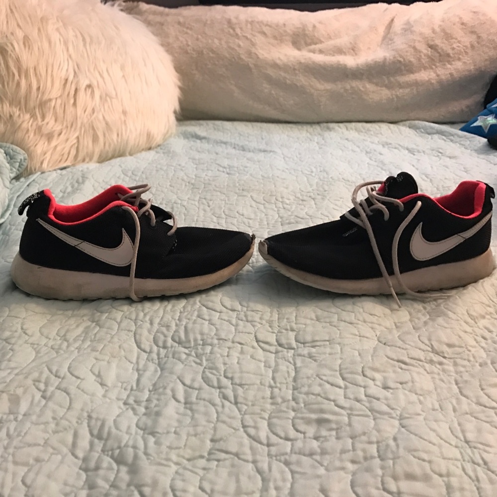 💗NIKE ROSCHE💗