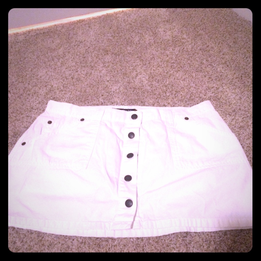 Ambercrombie and Fitch skirt