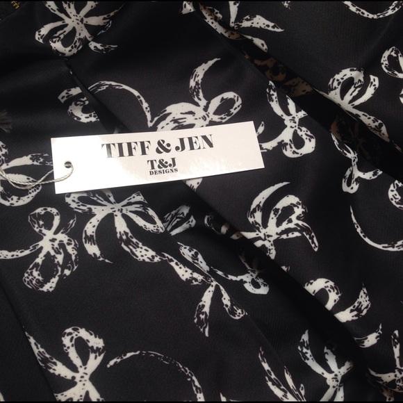 Beautiful Bow Midi Skirt - Picture 3 of 3