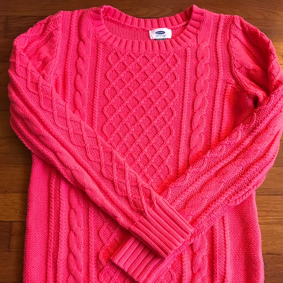 Old Navy Classic Cable Knit Sweater - Picture 2 of 3