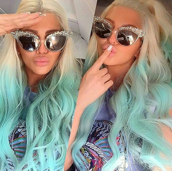 Blonde Green Ombre Beauty Lacefront Wig 24-26 inch
