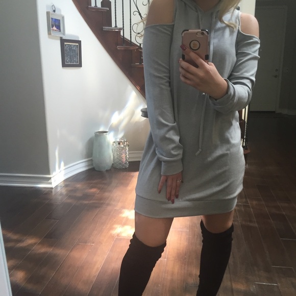 SALE⭐️LAST1• Cold Shoulder Hoodie Dress - Picture 4 of 7