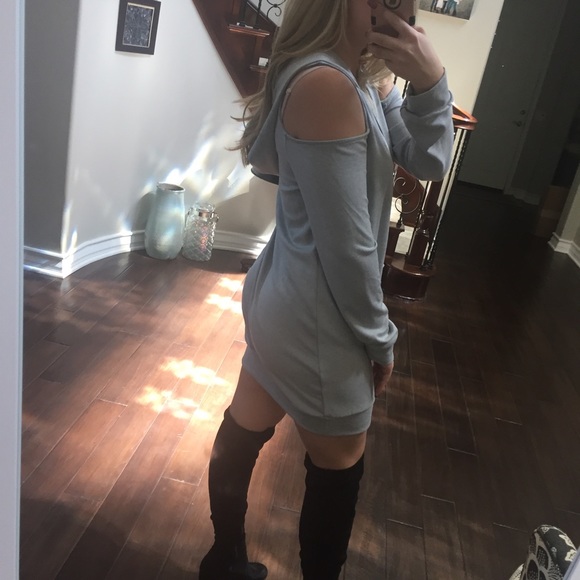 SALE⭐️LAST1• Cold Shoulder Hoodie Dress - Picture 6 of 7