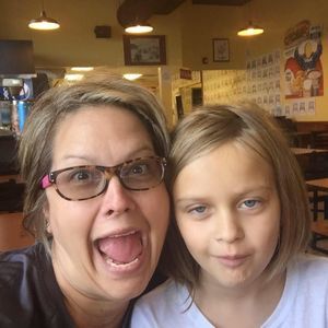 Meet your Posher, Kendra