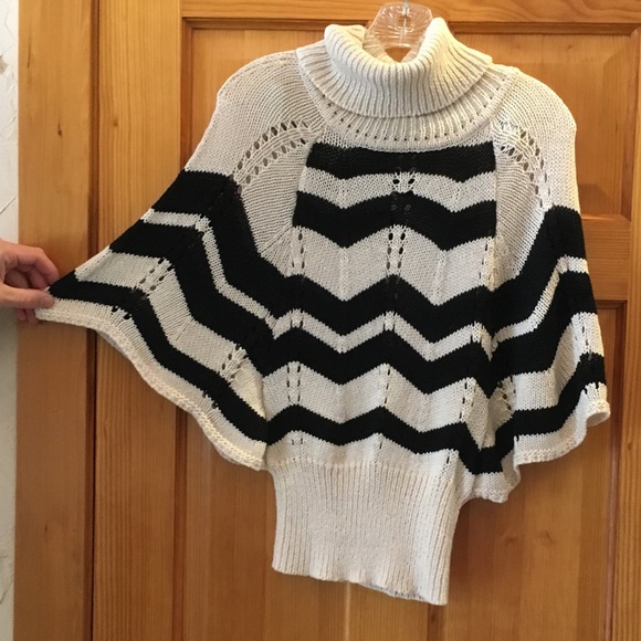 Unique bebe Sweater - Picture 2 of 3