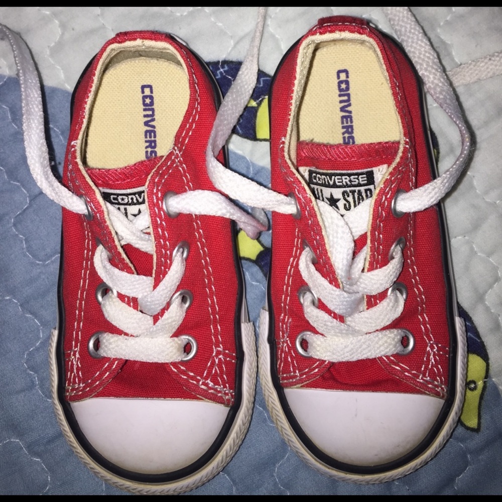 Red size 6 converse
