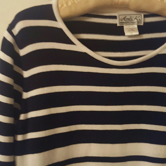 Ardi K Striped crew neck black and white top. L - Picture 5 of 6