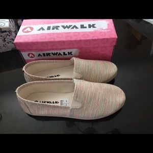 New airwalk flats similar to toms