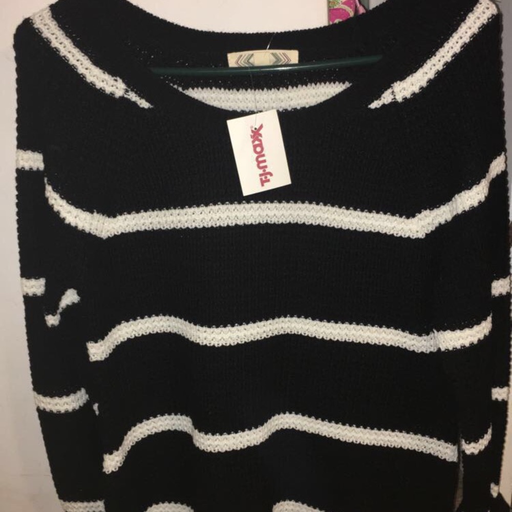Black and white stripped sweater