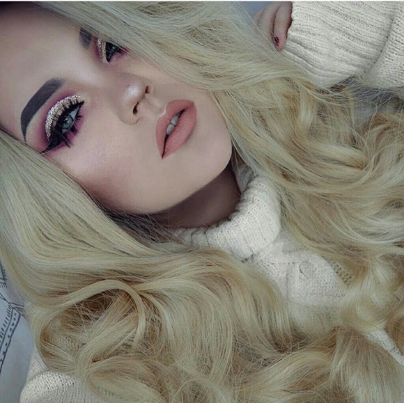 Blonde Beauty Lacefront Wig 22-26 inches!!