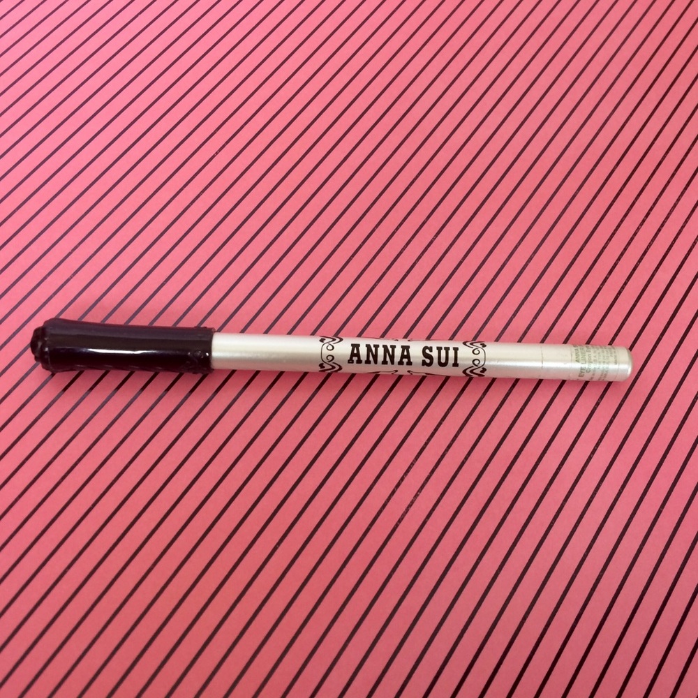 Anna Sui Eye Liner Pencil- Shimmery white