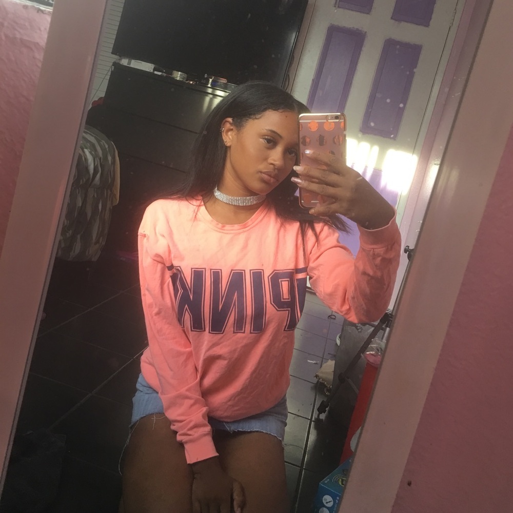 Victoria's Secret PINK shirt 👚💋