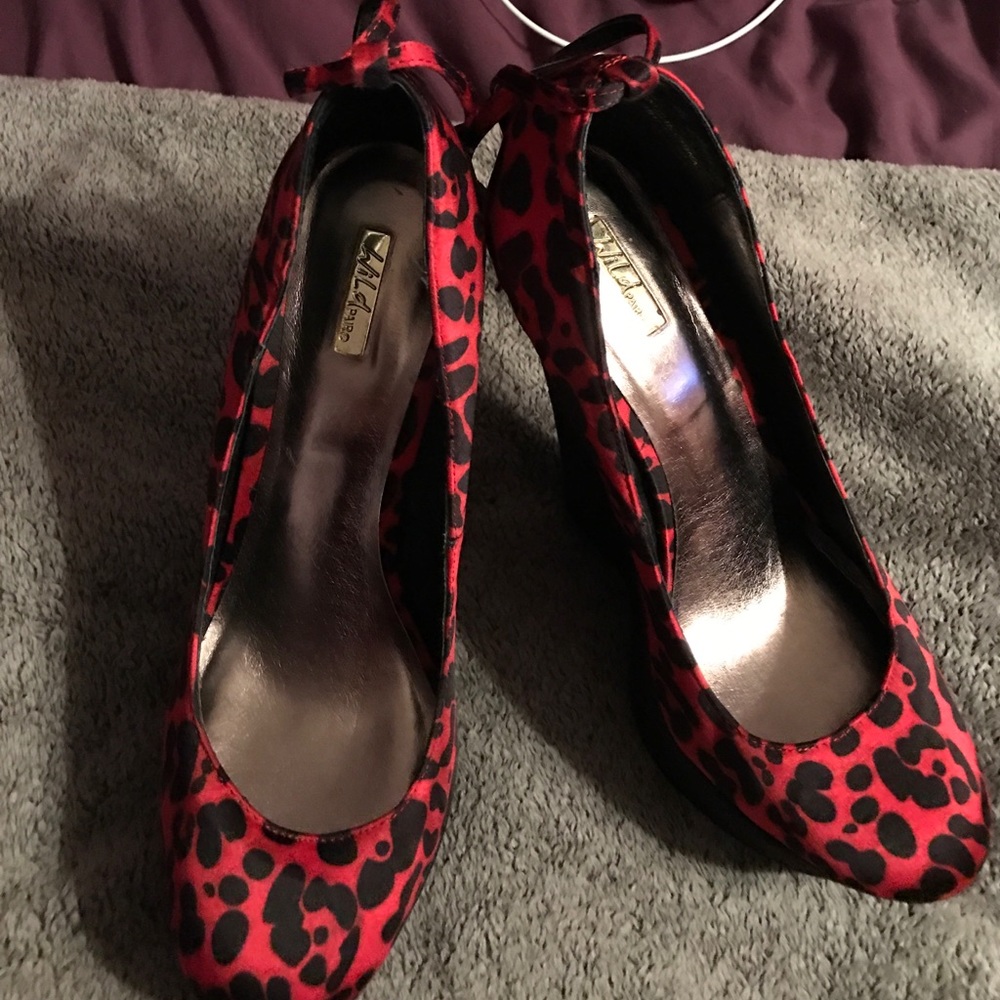 Red and black platform wedge heels w/angle strap