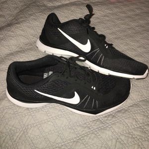 Nike Flex TR 6 Sneakers
