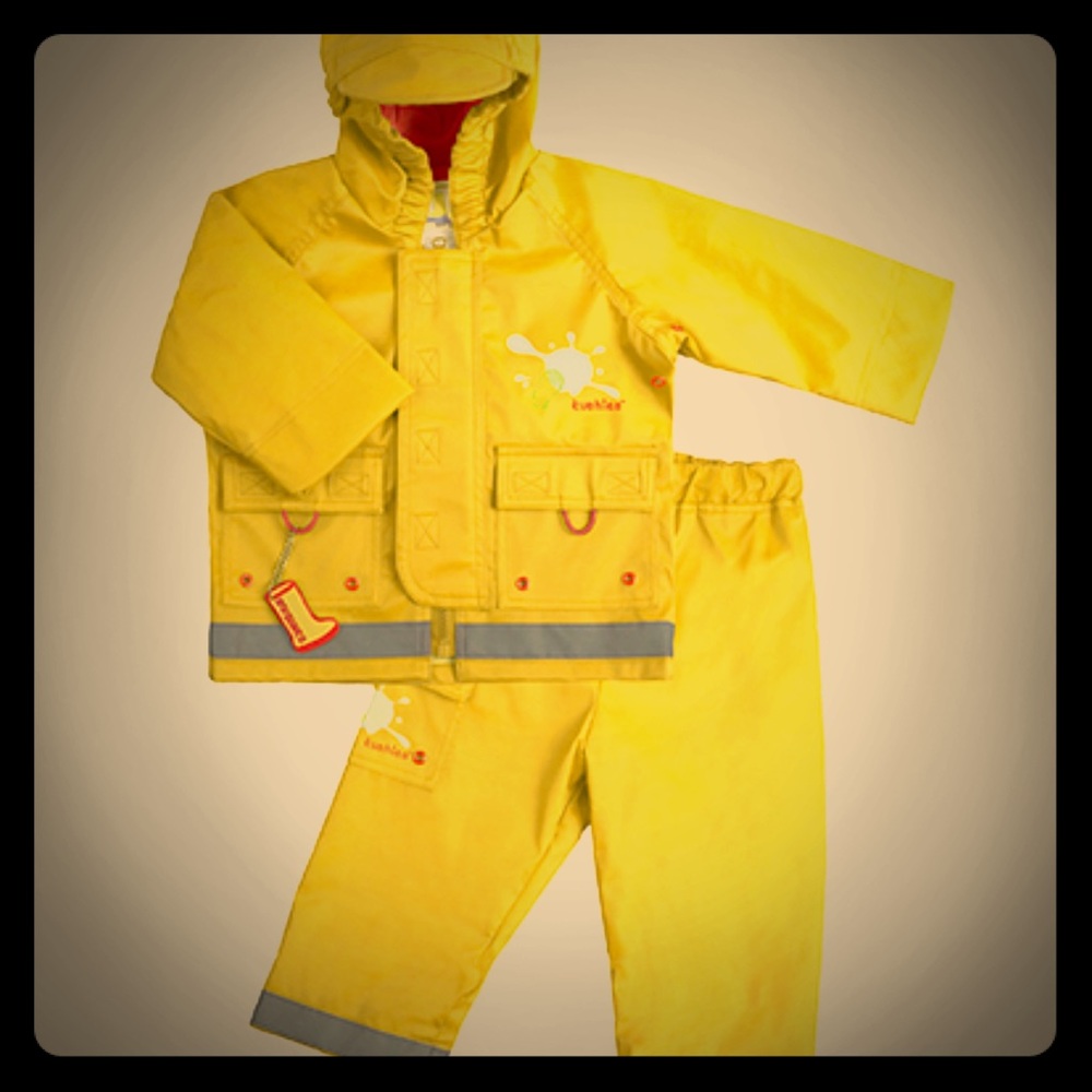 Yellow Kushies brand 36 mo unisex rain suits NWT
