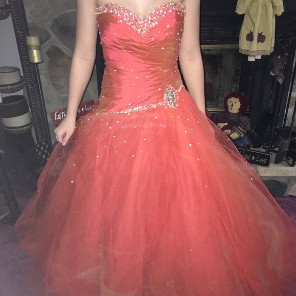Orangish/red prom dress - Picture 1 of 2