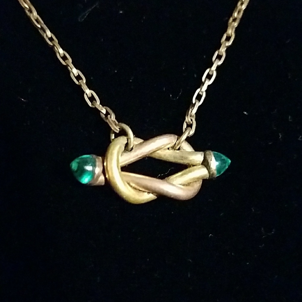 Antique lapel clip