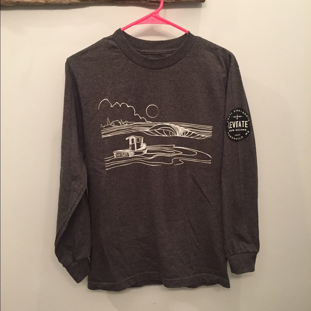 New without tags Levitate Long Sleeve size small