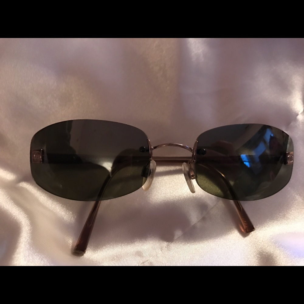 Channel sunglasses with case