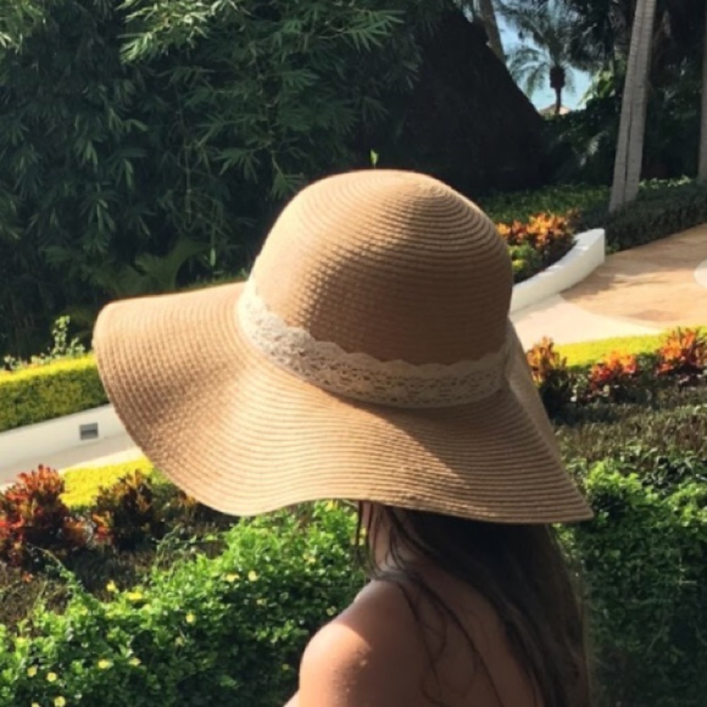**FINAL Price reduction!!** Summer floppy hat