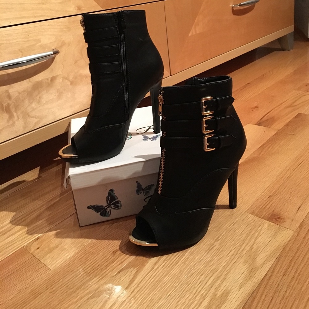 Black Forever ankle booties
