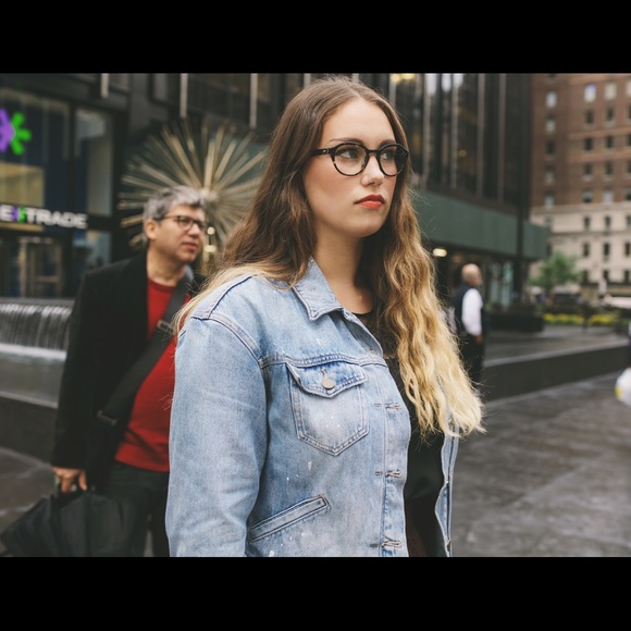 Meet your Posher, Julia - Picture 3 of 3