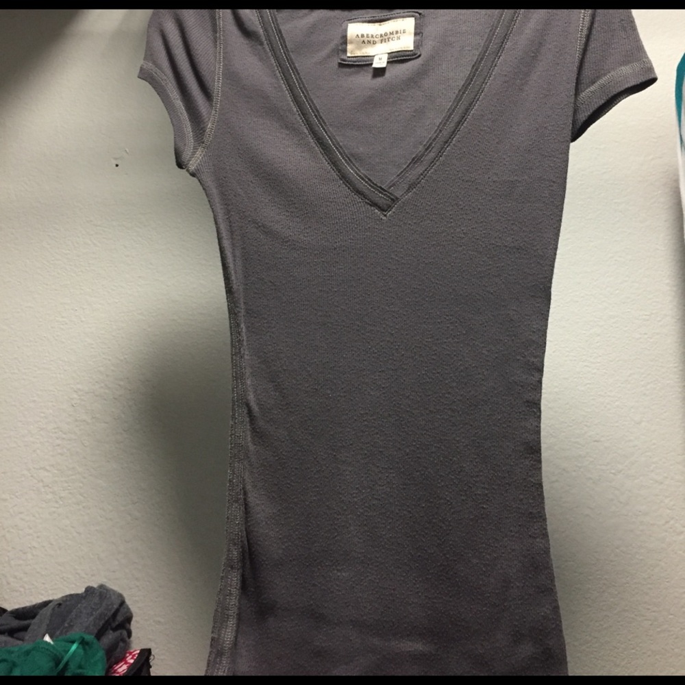 Light gray v neck tee