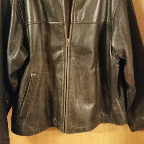 Eddie Bauer leather bomber jacket - Picture 5 of 8