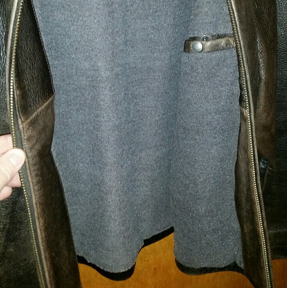 Eddie Bauer leather bomber jacket - Picture 7 of 8