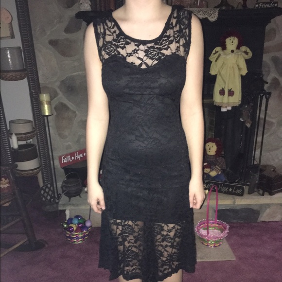 High-low, black laced prom dress - Picture 1 of 2