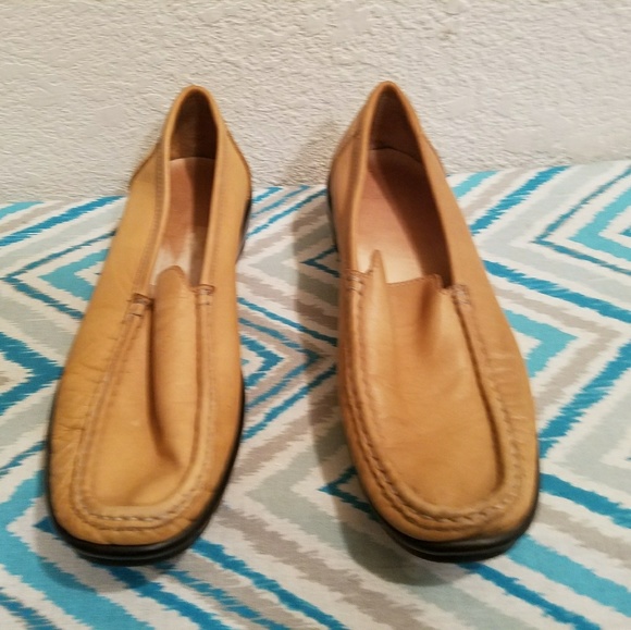 Coach Loafers shoes - Picture 2 of 4