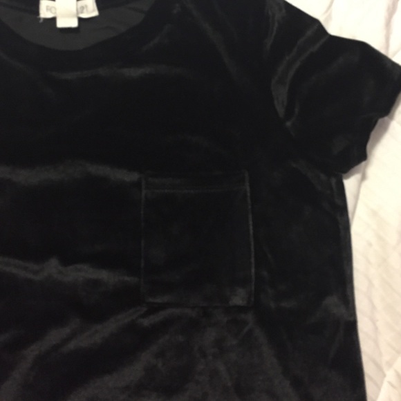 Top - Picture 2 of 2