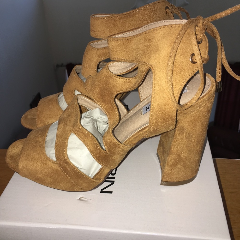 Platform chunky heels