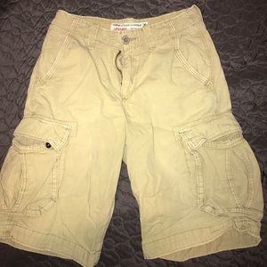 American Eagle men's khaki cargo shorts size 28