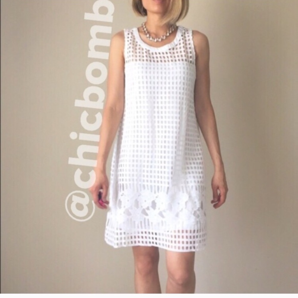 SALE White crocheted sleeveless dress. Fully lined - Picture 3 of 4